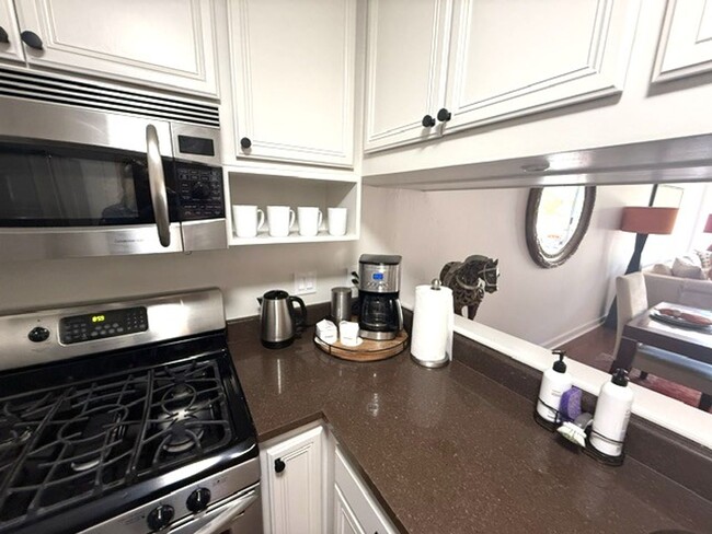 Building Photo - Fully Furnished Greenbrae Condo on Corte M...