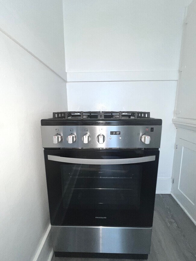 Building Photo - 135 Bonito Ave