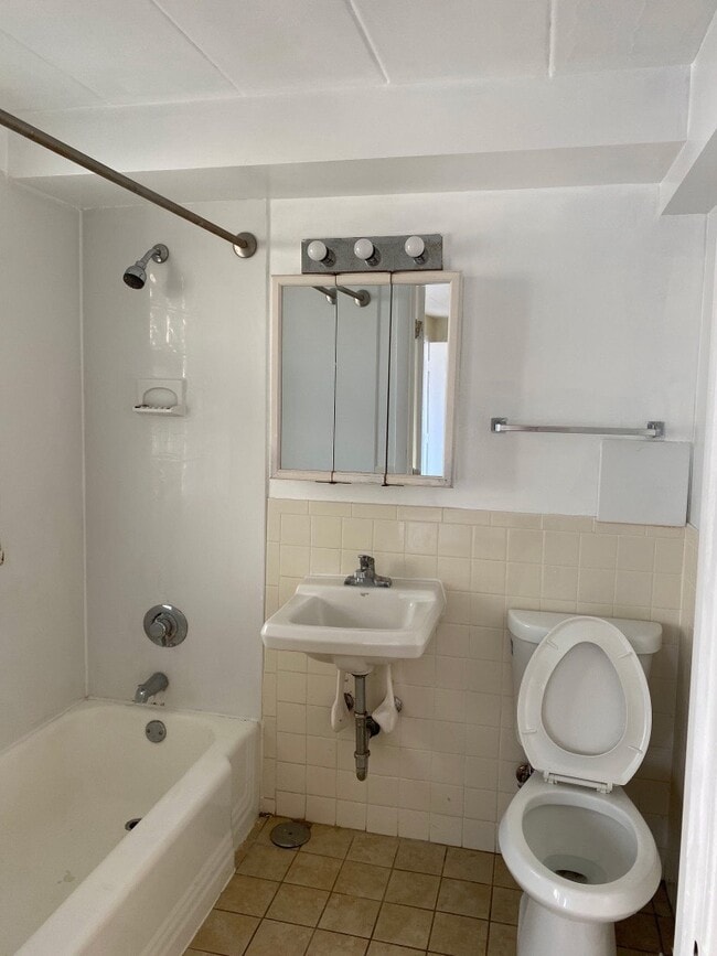 Building Photo - 5741 W 35th St