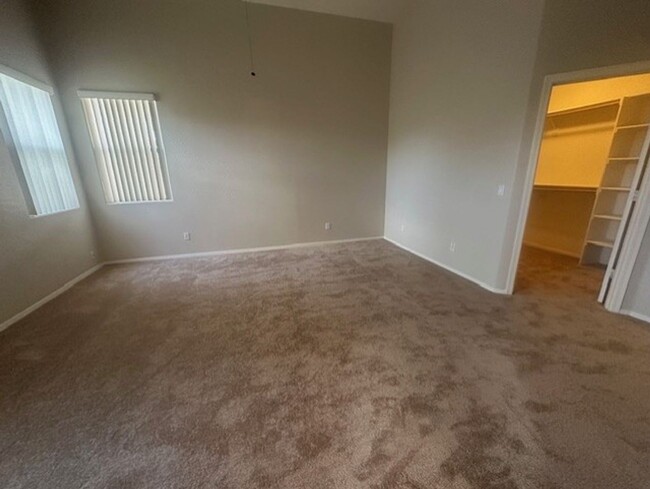 Building Photo - Single level 4 bedroom home in Chandler, w...