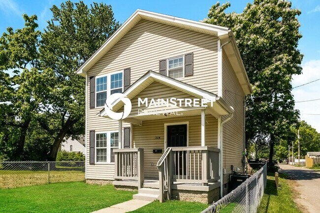 Building Photo - 3 Bedroom Pet-Friendly Home in Louisville,...
