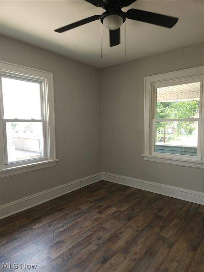 Building Photo - 614 Sanford Ave