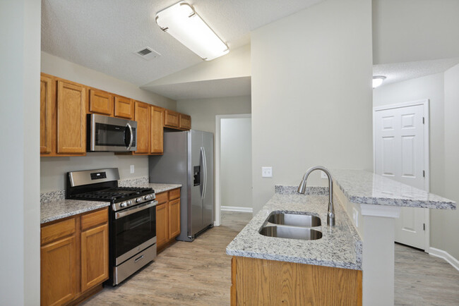 Building Photo - Move-in ready home in Hiram!