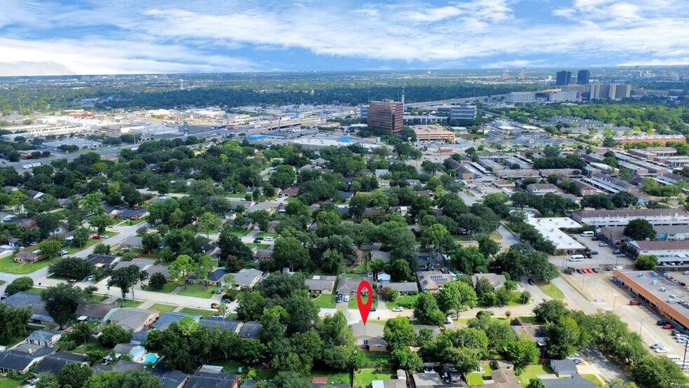 Building Photo - 8615 Shadow Crest St