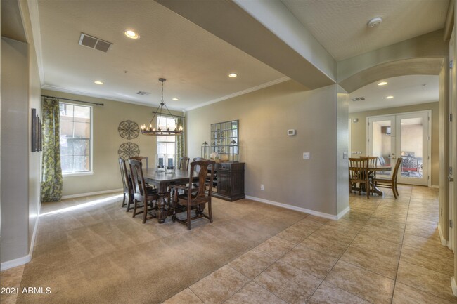 Building Photo - 9273 E Western Saddle Way