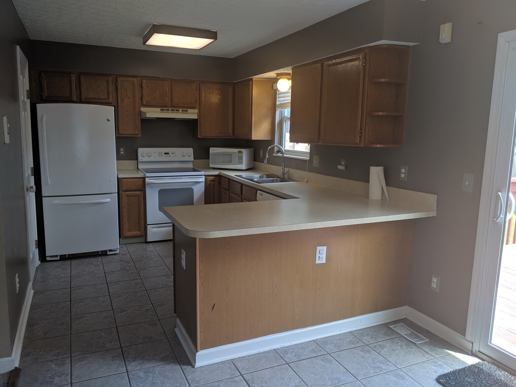 Building Photo - 967 Philadelphia Dr