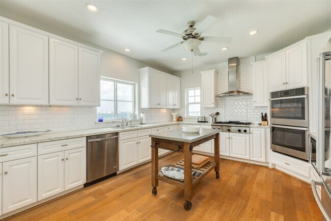 Building Photo - 9680 Airway Ln
