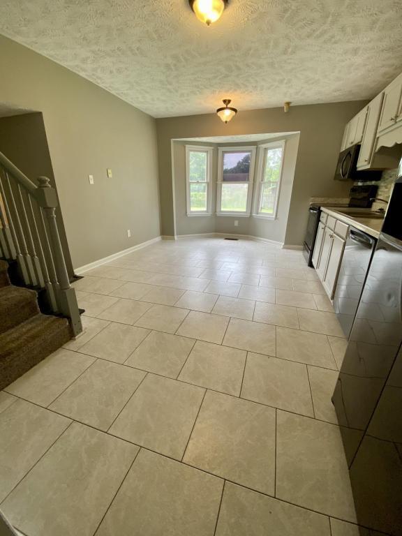 Building Photo - 5821 Conservation Ct