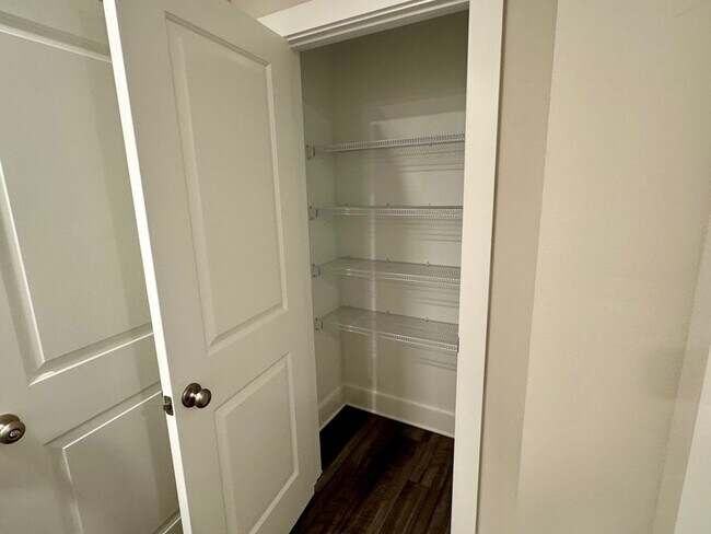 Building Photo - 456 Jones Homestead Rd