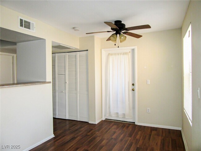 Building Photo - 8101 W Flamingo Rd