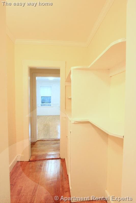 Building Photo - 14 Centre St