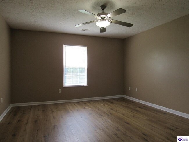 Building Photo - 707 Clear Spring Ct