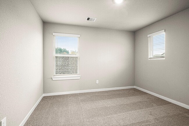 Building Photo - 18733 Timber Gln Dr