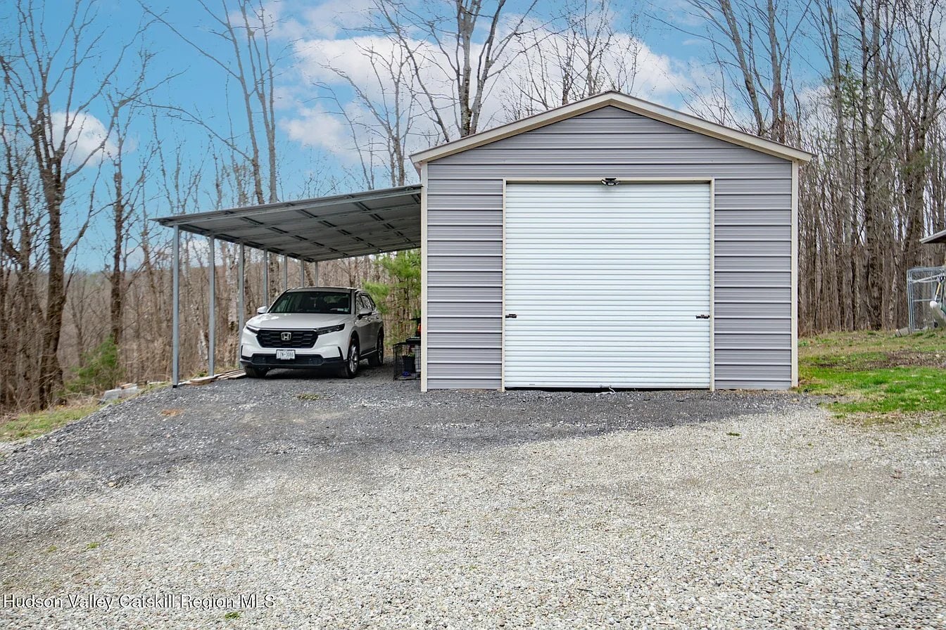 Building Photo - 26 Rapp Rd
