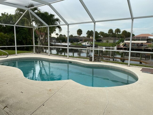 Building Photo - 1512 SE 20th St