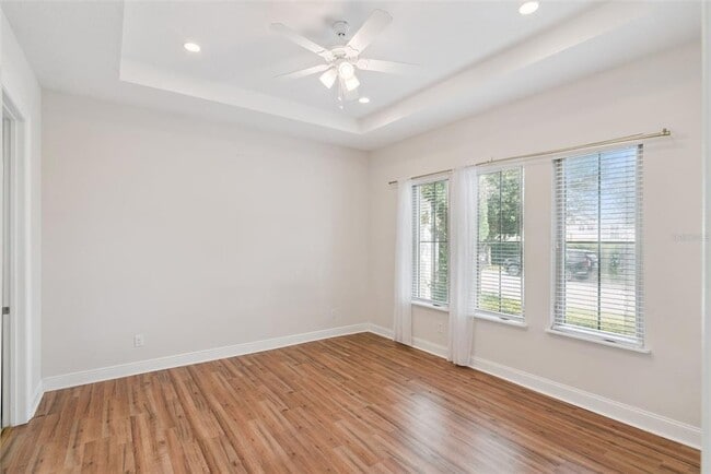 Building Photo - 8884 Bismarck Palm Dr