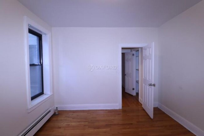 Building Photo - 1 bedroom in Queens NY 11354