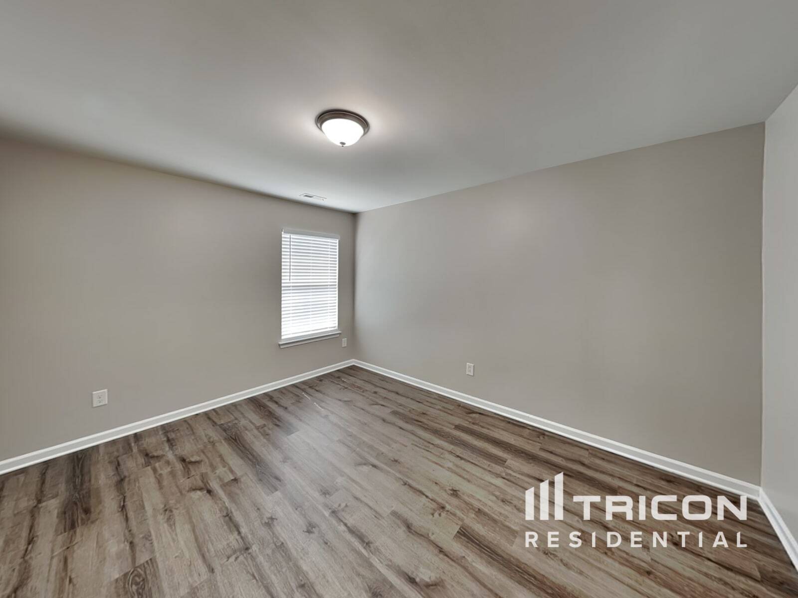 Building Photo - 1804 Hoosac Dr