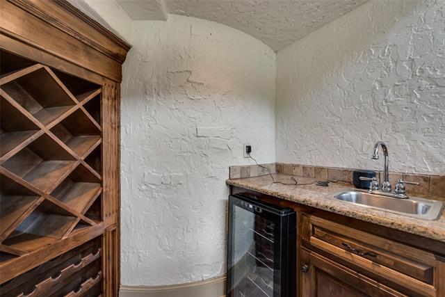 Building Photo - 2207 Kings Pass