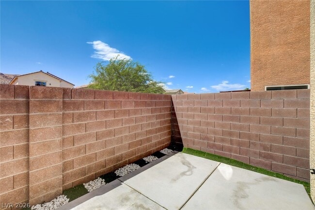 Building Photo - 7443 Ademar St