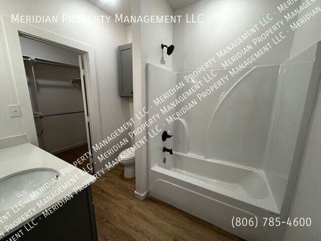 Building Photo - 6806 4th St