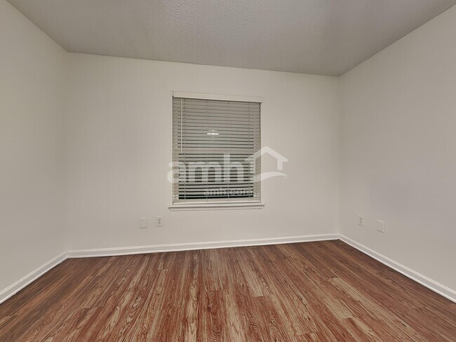 Building Photo - 3341 Side Out Ct