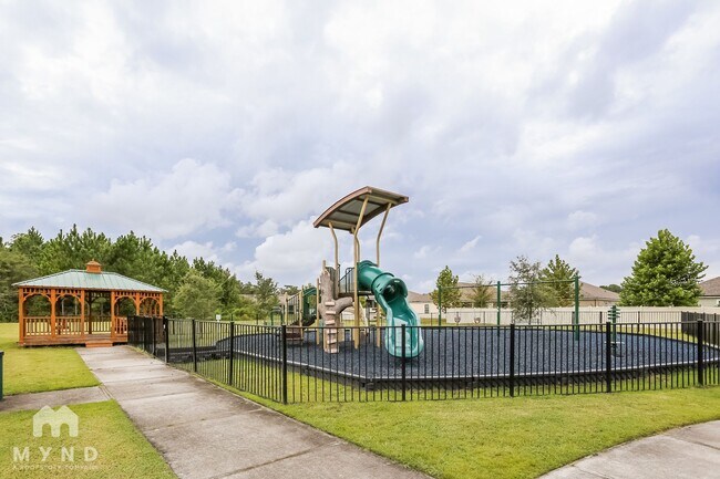 Building Photo - 3995 Emilio Ln