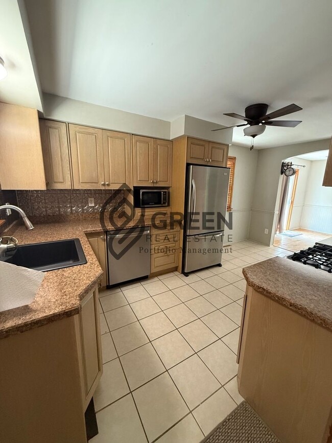 Building Photo - 2 bed 1 bathroom home for rent in Bradley IL