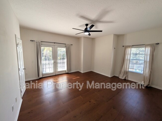 Building Photo - 3633 W Everett Ave