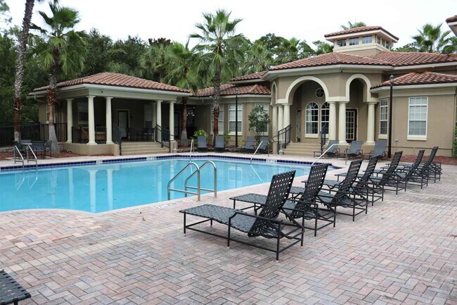Building Photo - 410 S Villa San Marco Dr