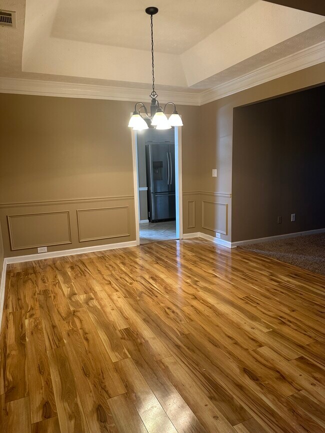 Building Photo - 6317 Compass Dr