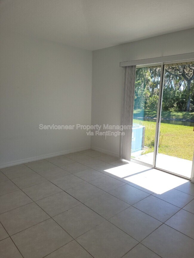 Building Photo - 2240 Gatsby Ln