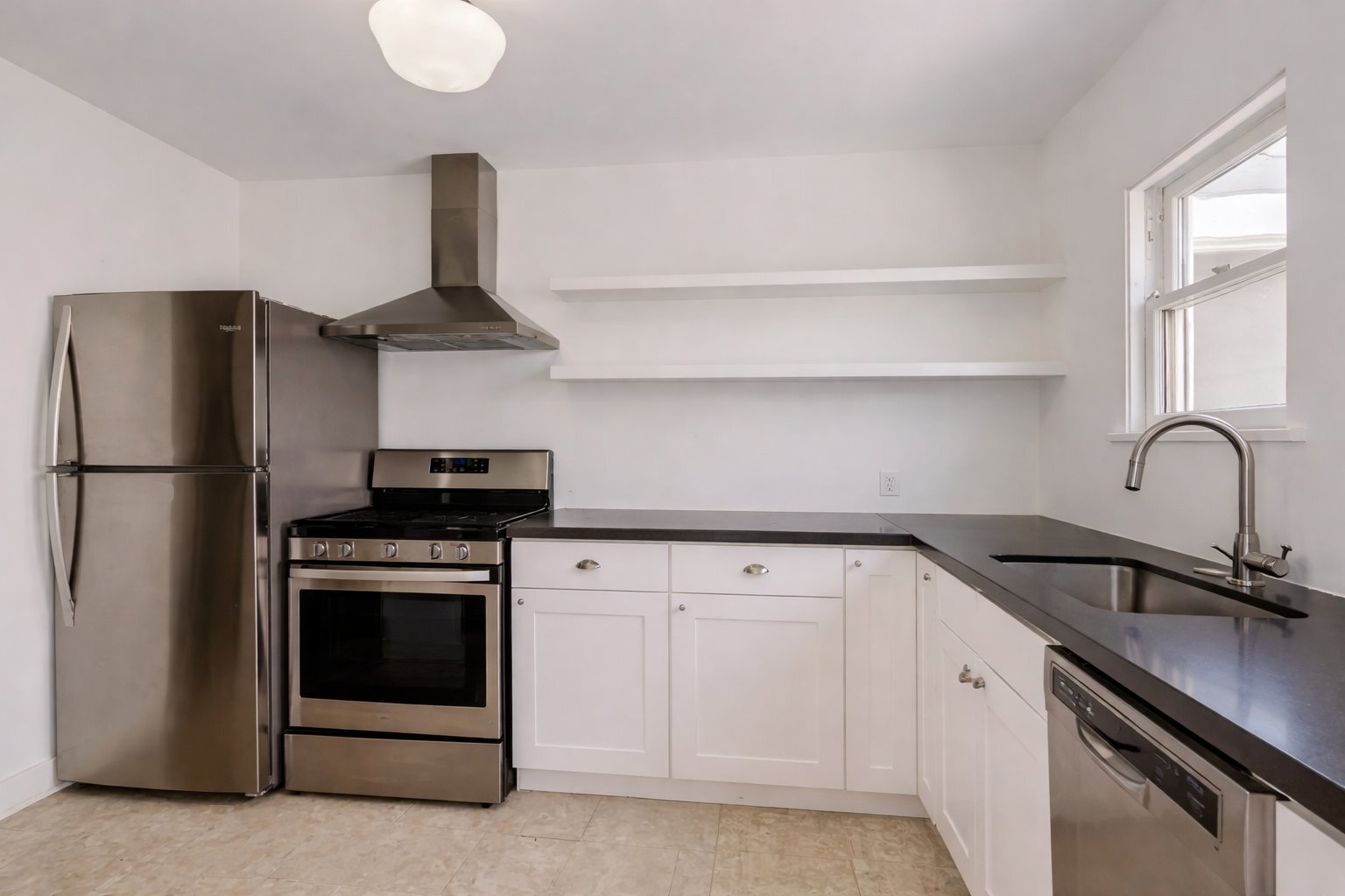 Building Photo - 2345 W 21st St