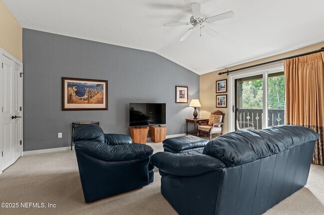 Building Photo - 945 Registry Blvd