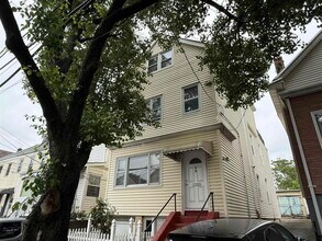 Building Photo - 80 McAdoo Ave