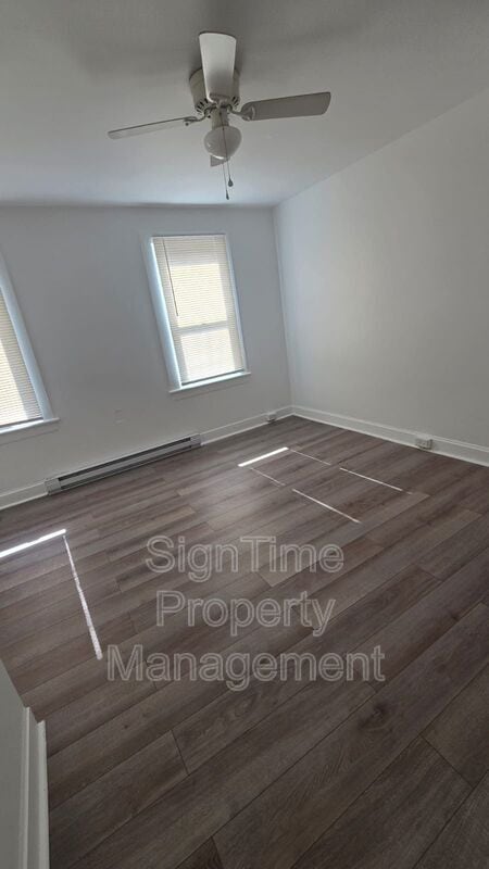 Building Photo - 187 Berkson Ave