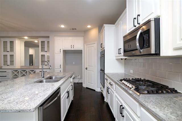 Building Photo - 15713 Canyon Ridge
