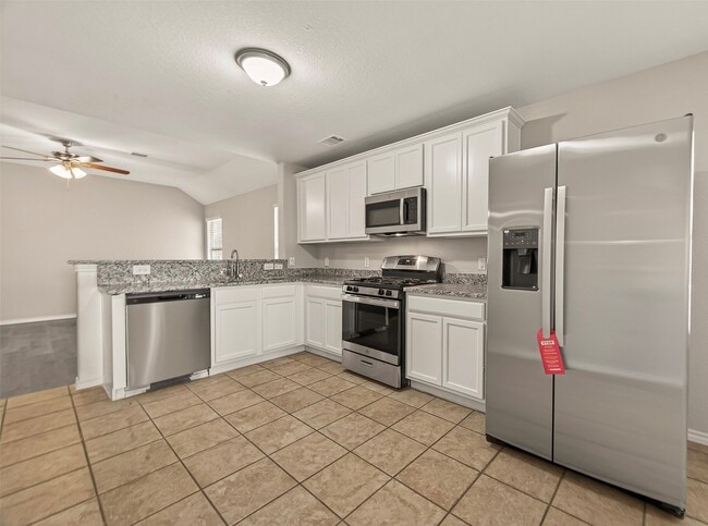 Building Photo - 2730 Morgensen Dr