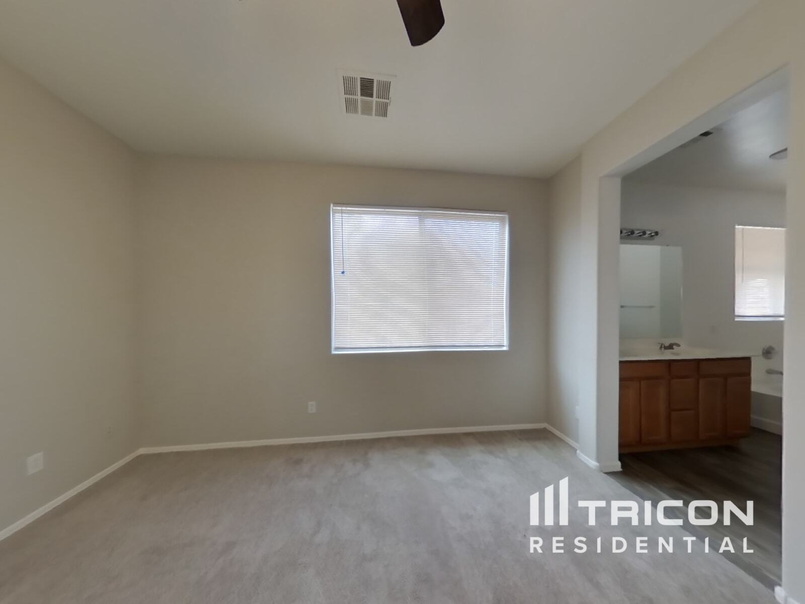 Building Photo - 6410 S 72nd Ln