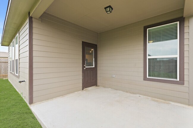 Building Photo - 14615 Olive Sparrow Ln