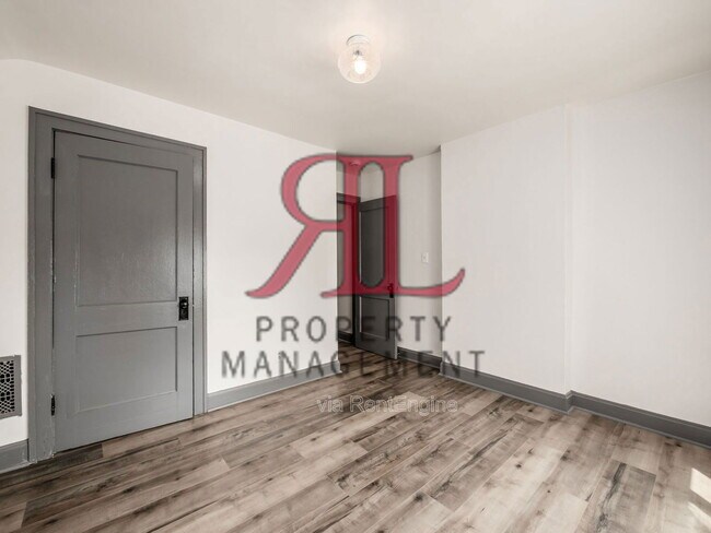 Building Photo - 439 Eldridge Ave