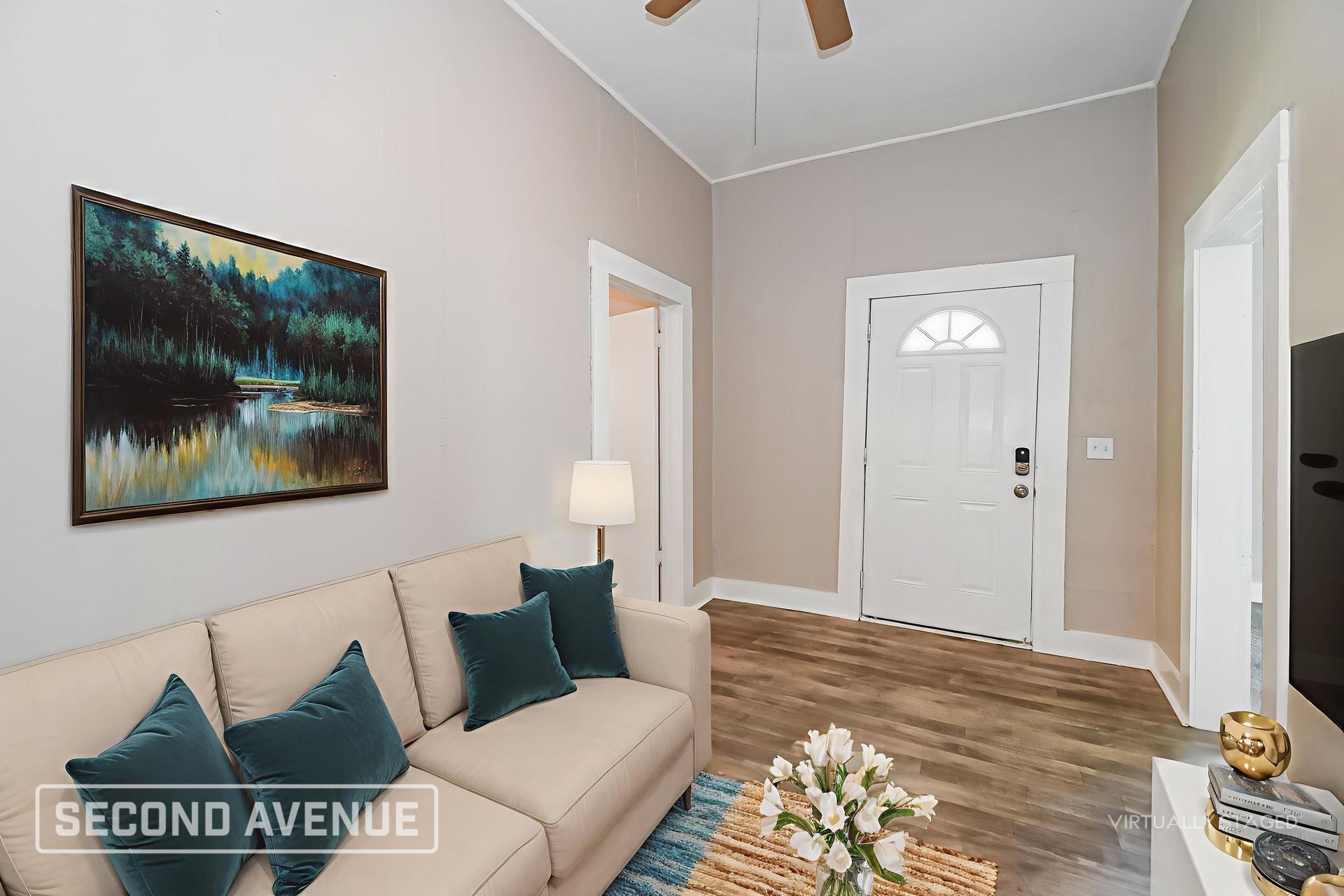 Building Photo - 1740 W 10th St