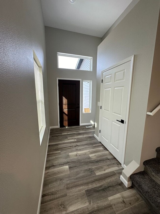 Building Photo - 2521-2521 Granite Dr NW