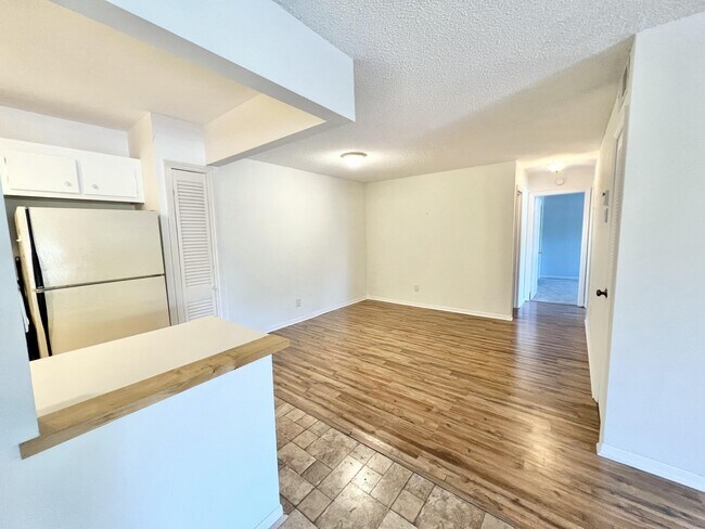 Building Photo - 1000 NW 13th St