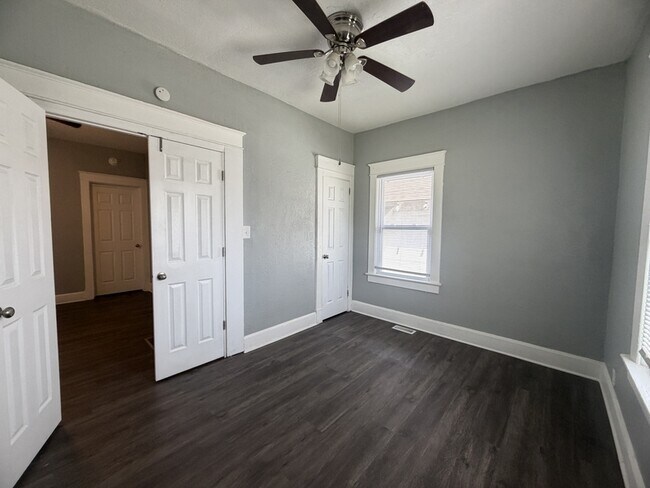 Building Photo - 2512 N 12 St