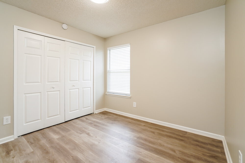 Building Photo - 3298 Deerfield Pointe Dr