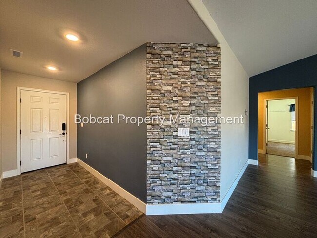 Building Photo - 6515 Copper Mountain Dr