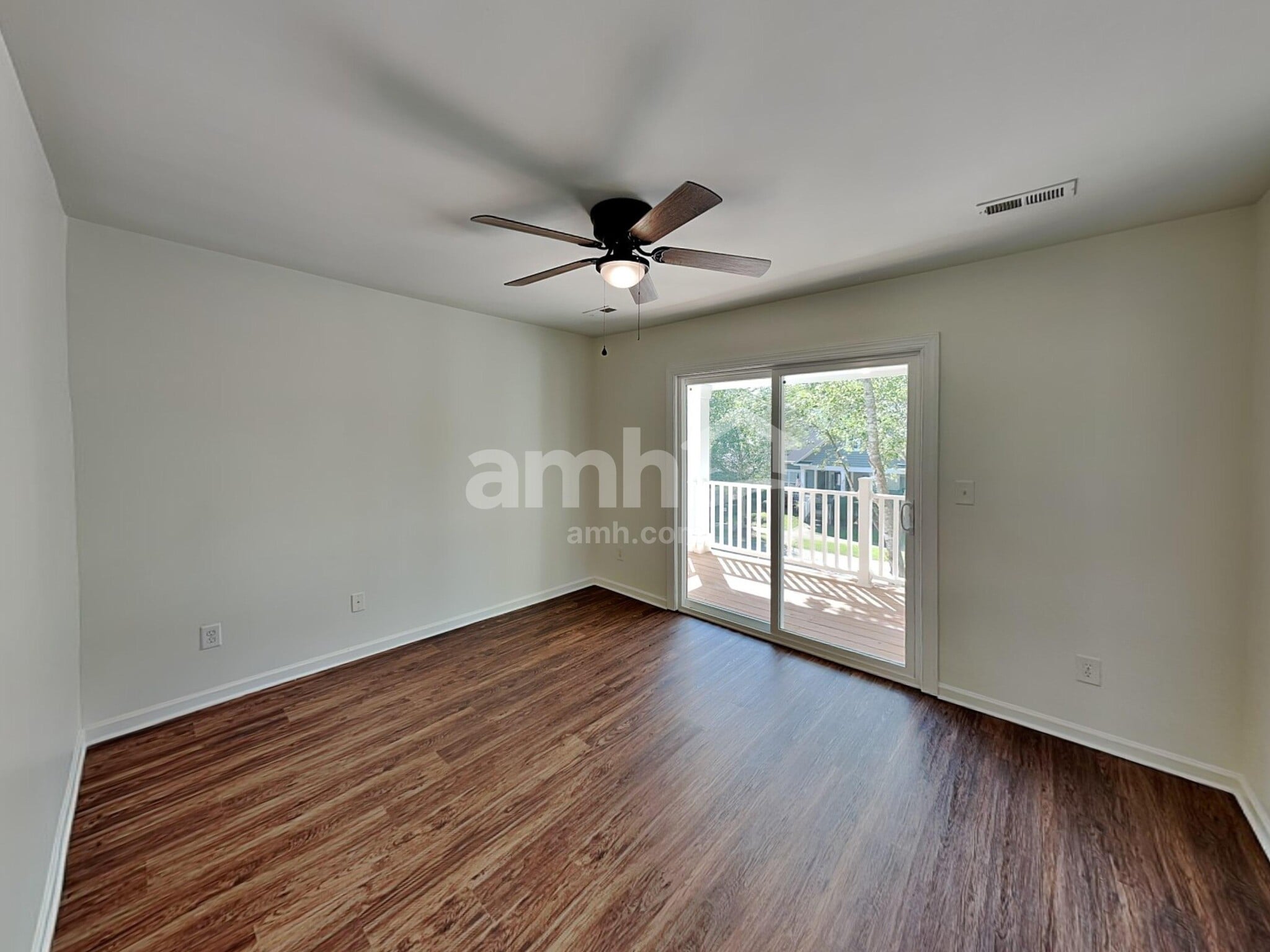 Building Photo - 9149 Glenashley Dr