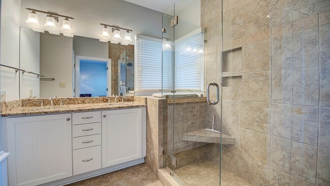 Building Photo - 752 Collins Meadow Dr