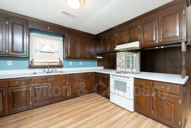 Building Photo - 5110 New Kent Hwy